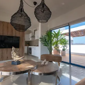 https://villalia-a6.in-canary-islands.com